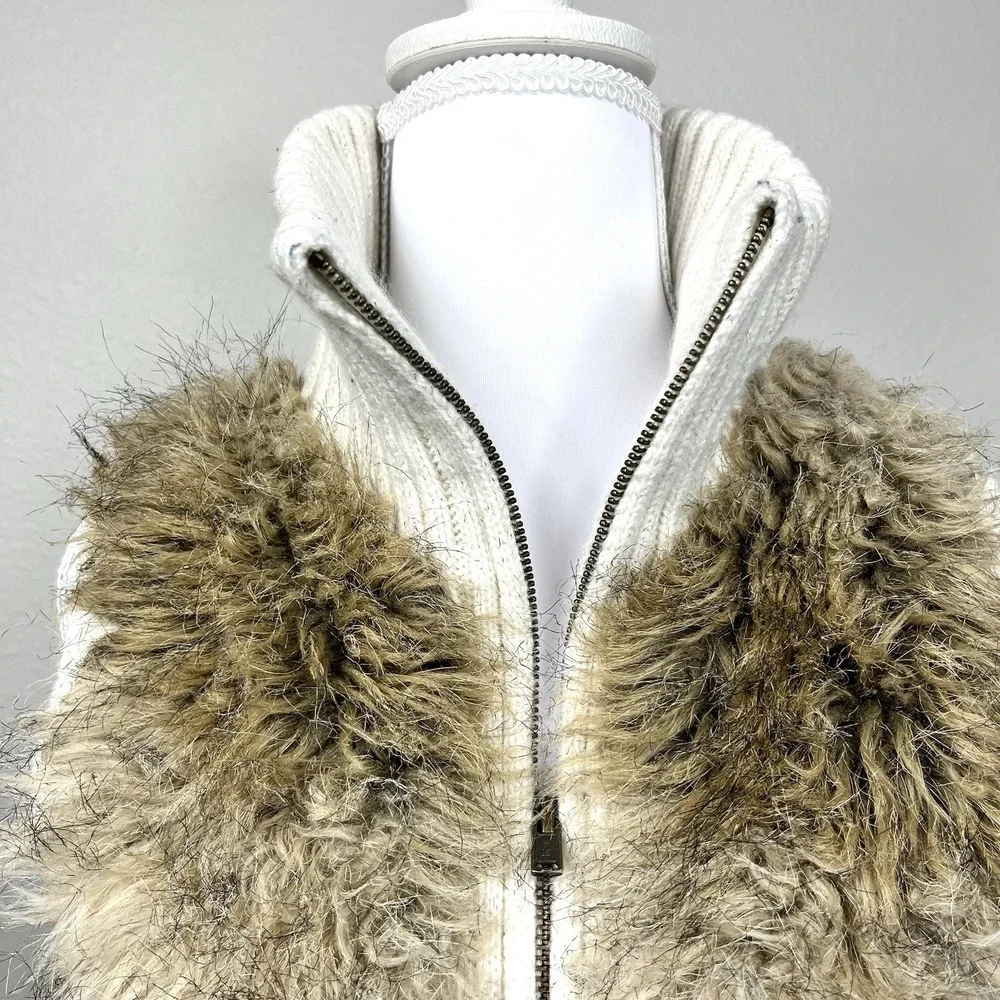 Justice Girls Faux Fur Sweater Full Zip‎ Mock Vest Size 12 Cream Y2K Boho Shaggy